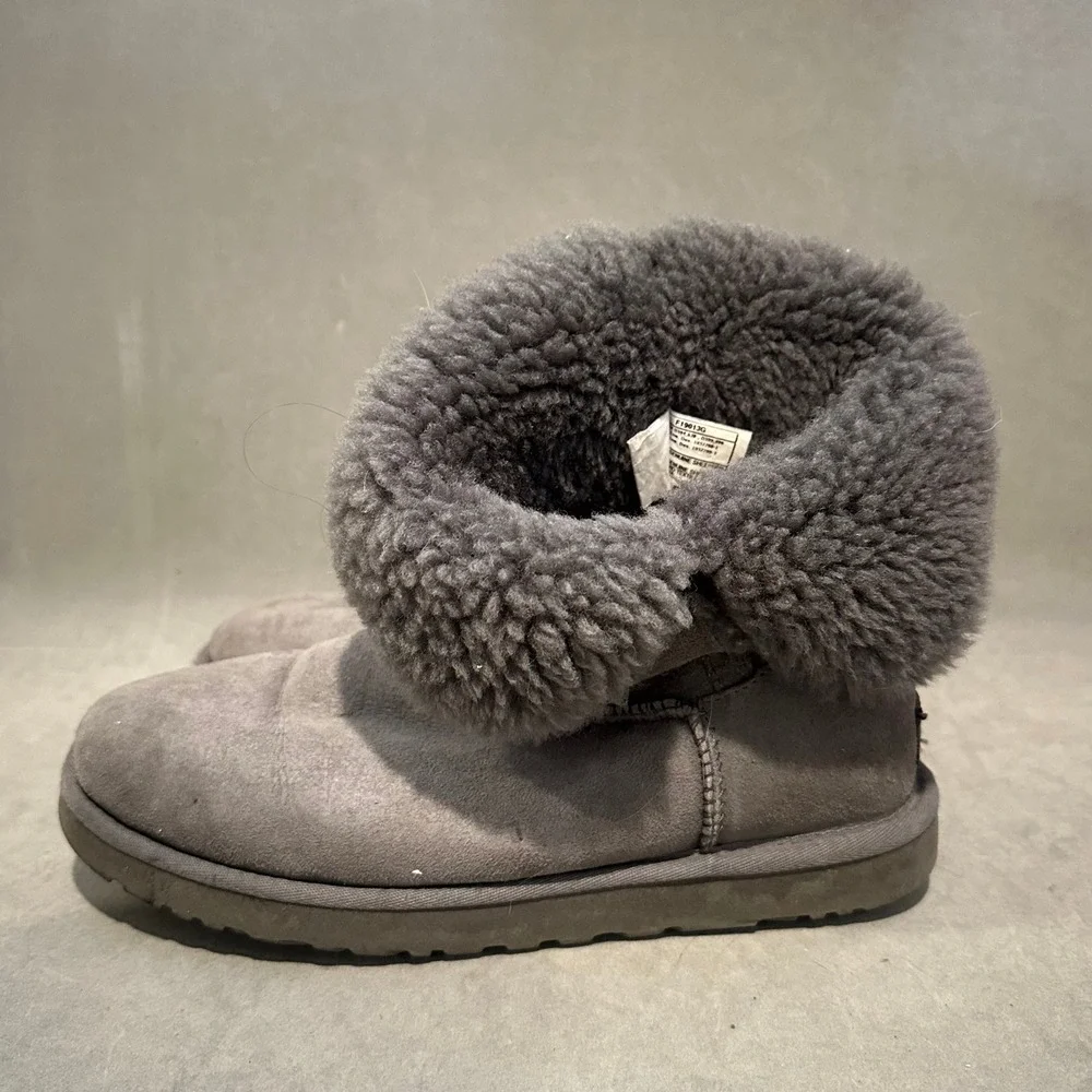 UGG Australia Grey Suede Shearling Cuff Boots Womens 8 Grey F19013G Winter Boot